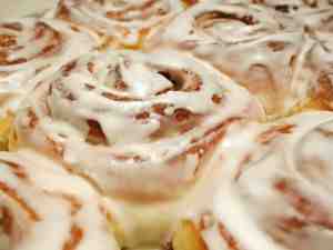 Internet Now Beats Cookbooks For Recipes - Photo by luis solis - Lincolnshire Magazine - LincsMag.com