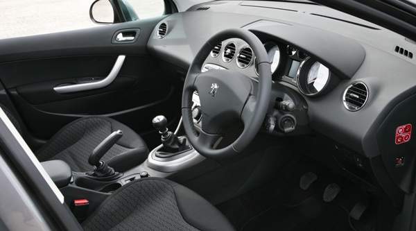New Peugeot 308 dash and seats - Lincolnshire Magazine - LincsMag.com