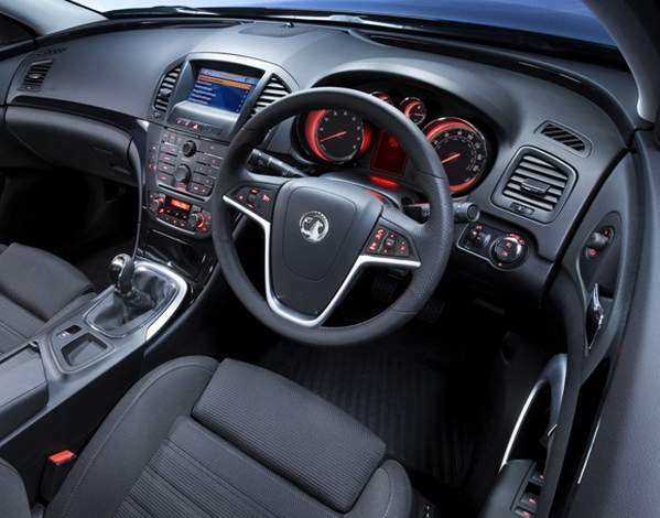 Vauxhall Insignia SRi 2.0CDTi 16v (160PS) 4x4 Hatchback - Lincolnshire Magazine - LincsMag.com