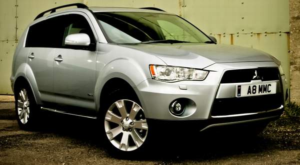 Mitsubishi Outlander 2.2 Di-D GX4 SST - Lincolnshire Magazine - LincsMag.com