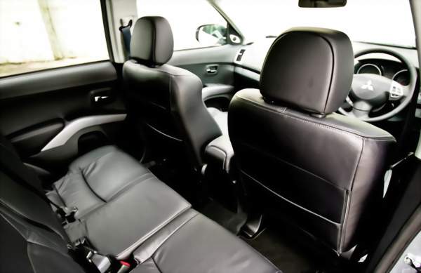 Mitsubishi Outlander 2.2 Di-D GX4 SST - Lincolnshire Magazine - LincsMag.com