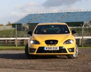 SEAT Leon Cupra R - Lincolnshire Magazine - LincsMag.com