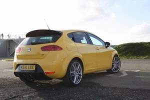 SEAT Leon Cupra R - Lincolnshire Magazine - LincsMag.com