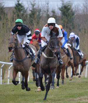 Blankney Point-to-Point 2013 Fourth Race - Lincolnshire Magazine - LincsMag.com