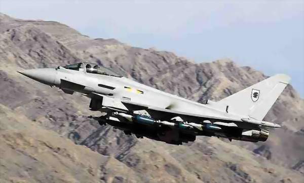 A Royal Air Force Typhoon aircraft from RAF Coningsby is pictured during Exercise Green Flag 08 held at Nellis AFB, Nevada, USA. A full complement of 6 Paveway IV laser guided bombs is pictured beneath the aircraft. - Photo: Sgt Gordy Elias - MoD/Crown Copyright