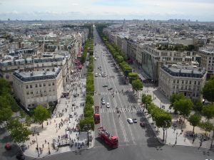 Champs-Elysees from the Arc de Triomphe in the daytime - photo by Jan Willem Stad - Lincolnshire Magazine - lincsMag.com