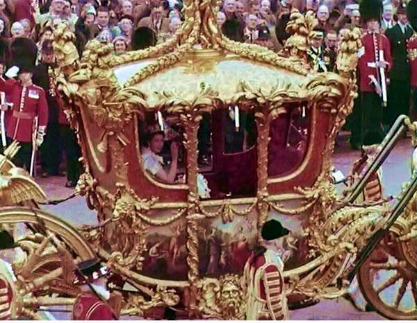 Queen Elizabeth In The 1950s - Lincolnshire Magazine - LincsMag.com